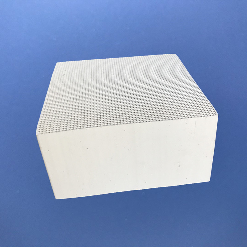 Honeycomb ceramic